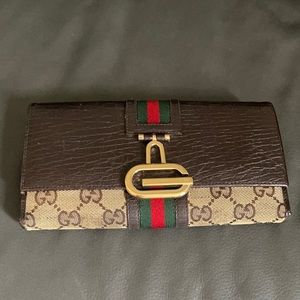 Gucci long wallet